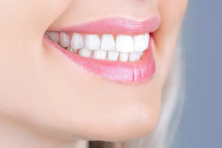 How Teeth Whitening Can Restore Your Smile's Youthful Appearance